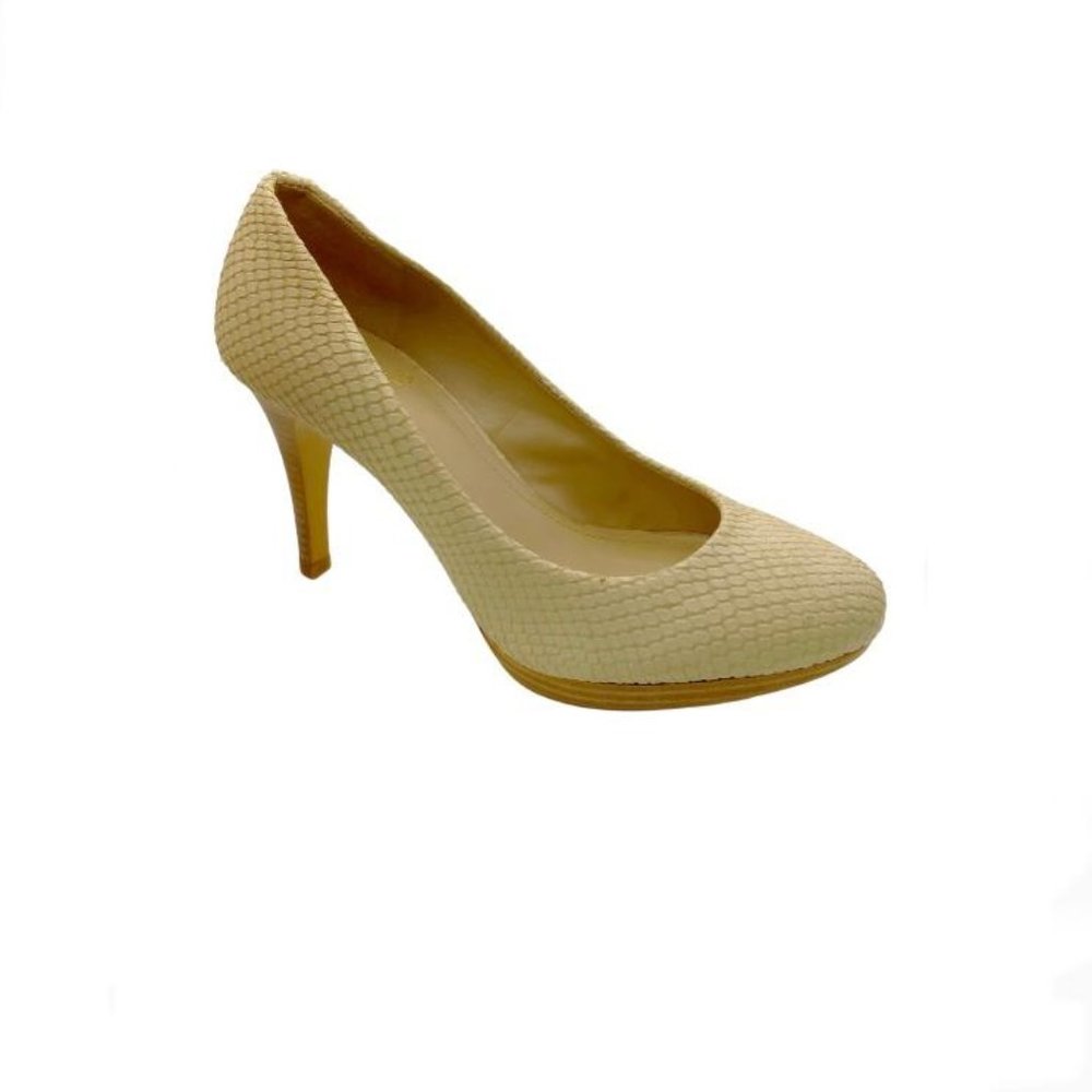 Vince Camuto shoes. SZ 8.5